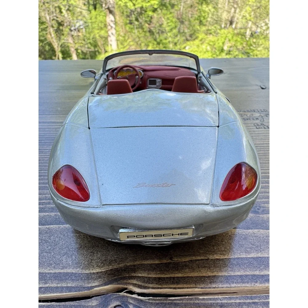 Porsche Boxster 1:18 Diecast Model Car Maisto Silver Convertible Special Edition
